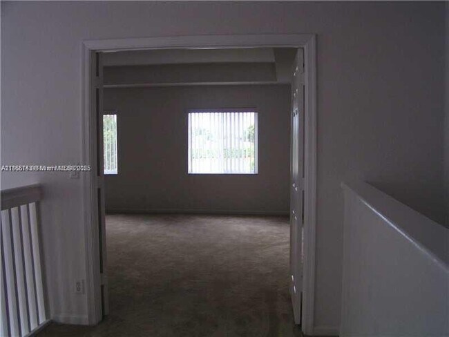 Building Photo - 1309 Alicante Ct
