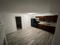 Building Photo - 605 S J St