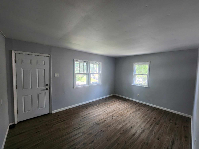 Building Photo - 9424 Minerva Ave