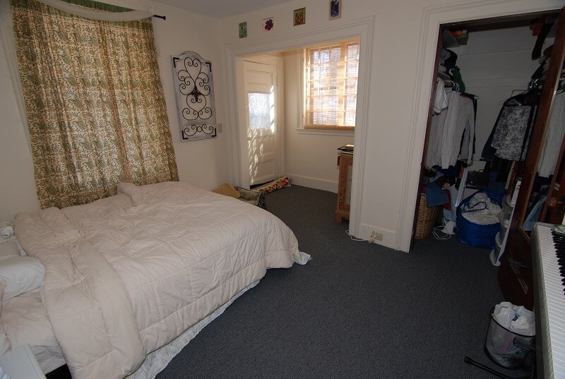 Building Photo - 93 Buell St