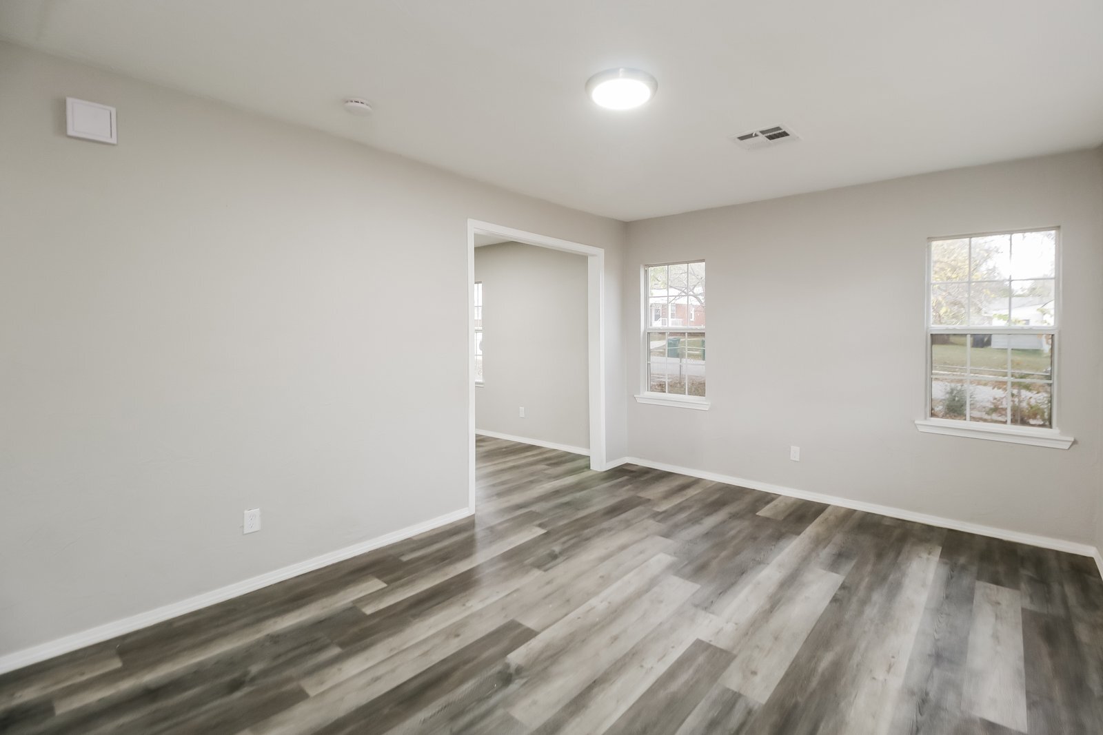 Building Photo - 2017 Miramar Blvd