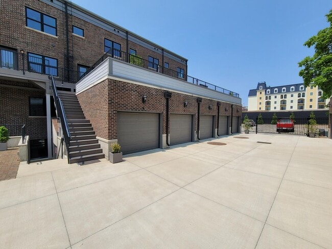 Building Photo - Brownstone Condominiums