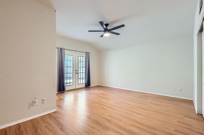 Building Photo - 3706 Haleys Way
