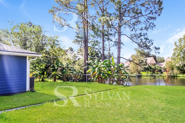 Building Photo - Gorgeous 3BR 2BA home with nice curb appeal