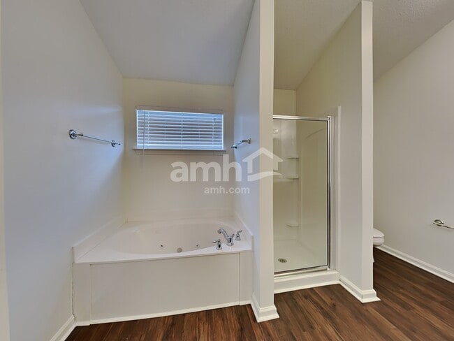 Building Photo - 2491 Hunters Pointe Dr