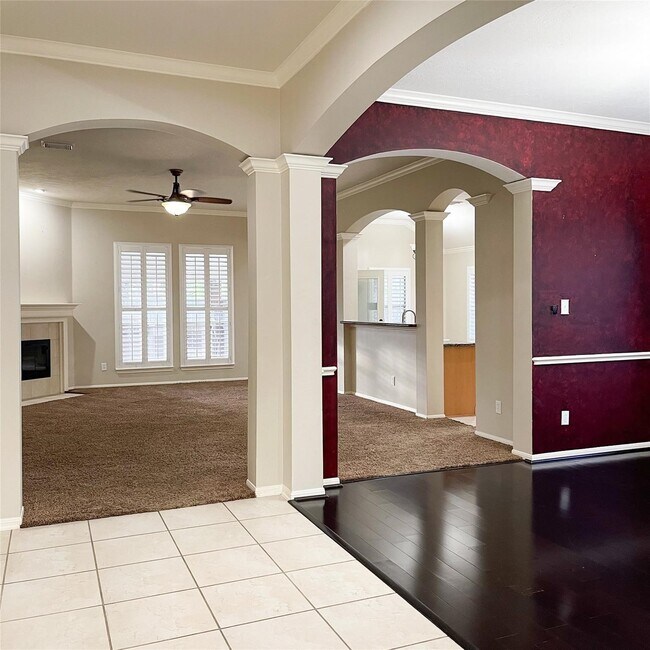 Building Photo - 2606 Sun Flare Ln