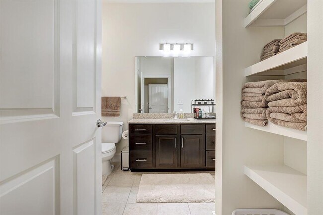 Building Photo - 2400 Louis Henna Blvd