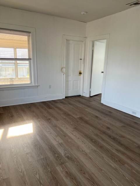 Building Photo - 15 Bates Rd