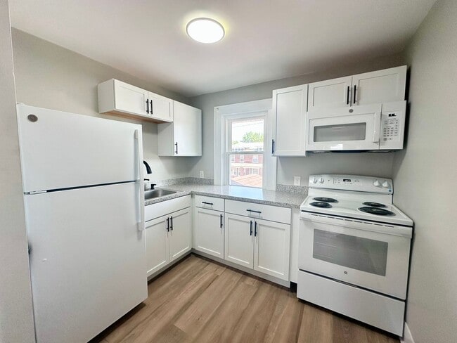 Building Photo - 139-141 W. Sandusky