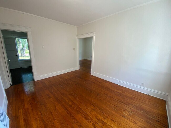 Building Photo - 198-200 Westwood Ave Akron, OH 44302 MFH2 ...