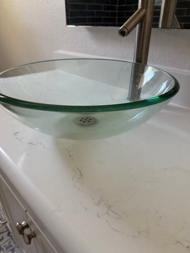 Building Photo - 814 Iowa St