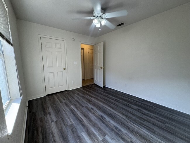 Building Photo - 305 Grizzly Trail