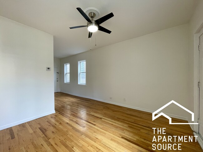 Building Photo - 2223 N Hoyne Ave