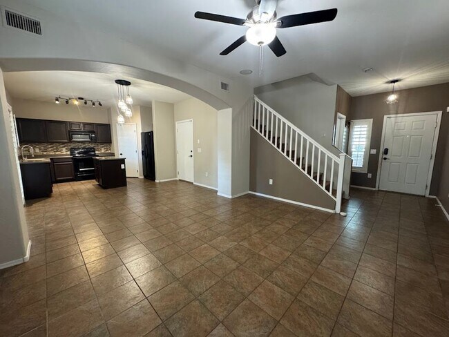 Building Photo - 3 BEDROOM 2.5 BATH HOME IN TRAMONTO COMMUNITY