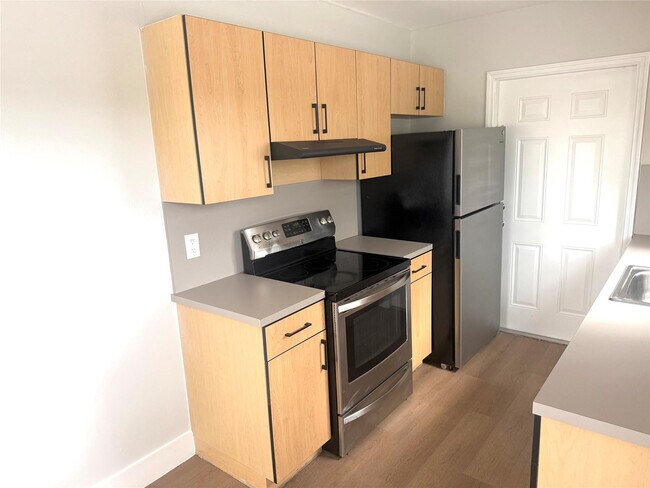 Building Photo - 720 NE 7th St