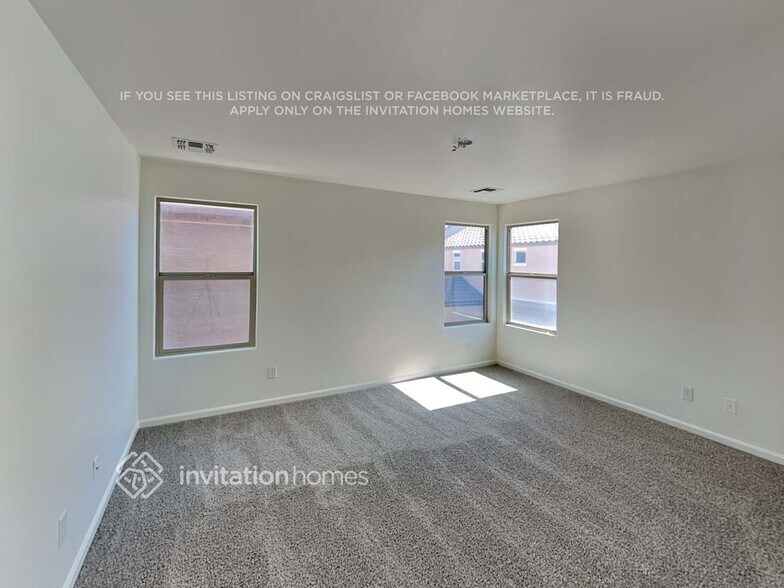 Building Photo - 1477 S Sinova Ave