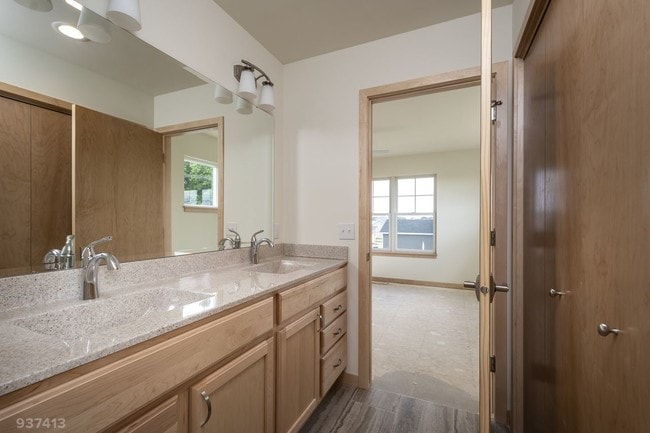 Building Photo - 3630 Angelus Wy