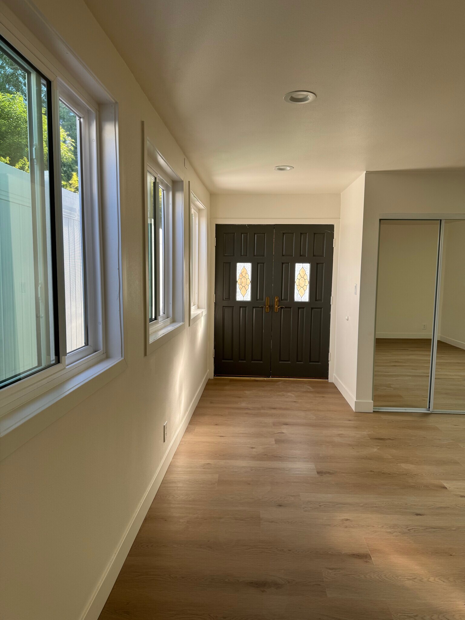 Building Photo - 6534 Peach Ave