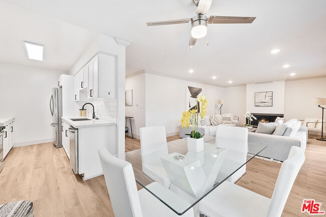 Building Photo - 821 3rd St