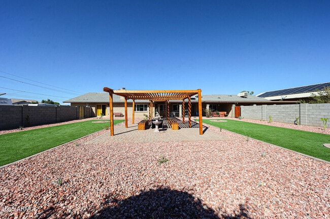 Building Photo - 16227 North 21st St