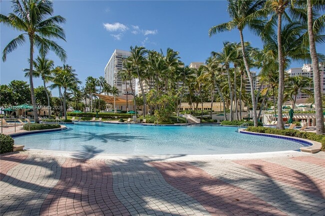 Building Photo - 731 Crandon Blvd