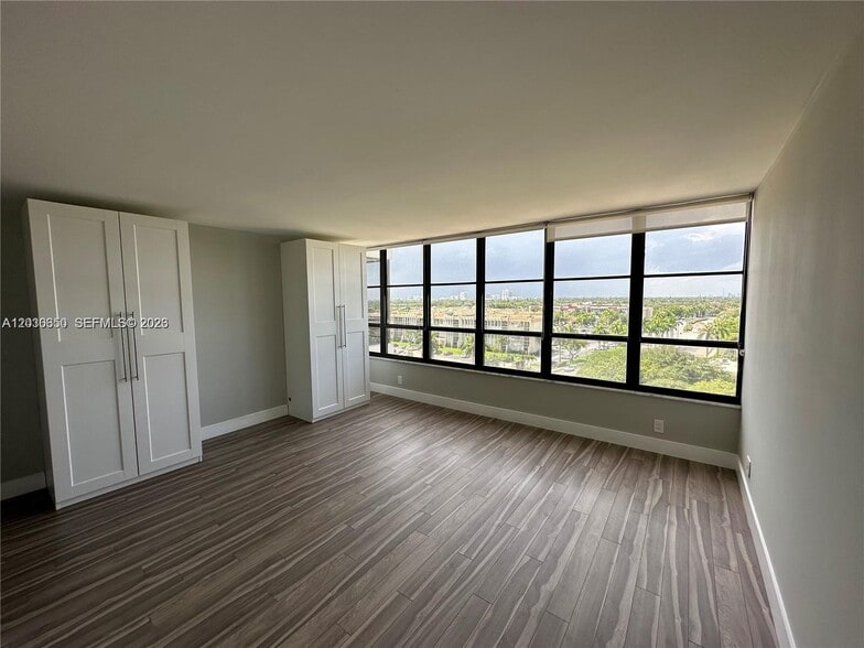 Building Photo - 600 Three Islands Blvd