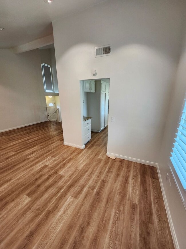 Building Photo - Big backyard with lots of upgrades