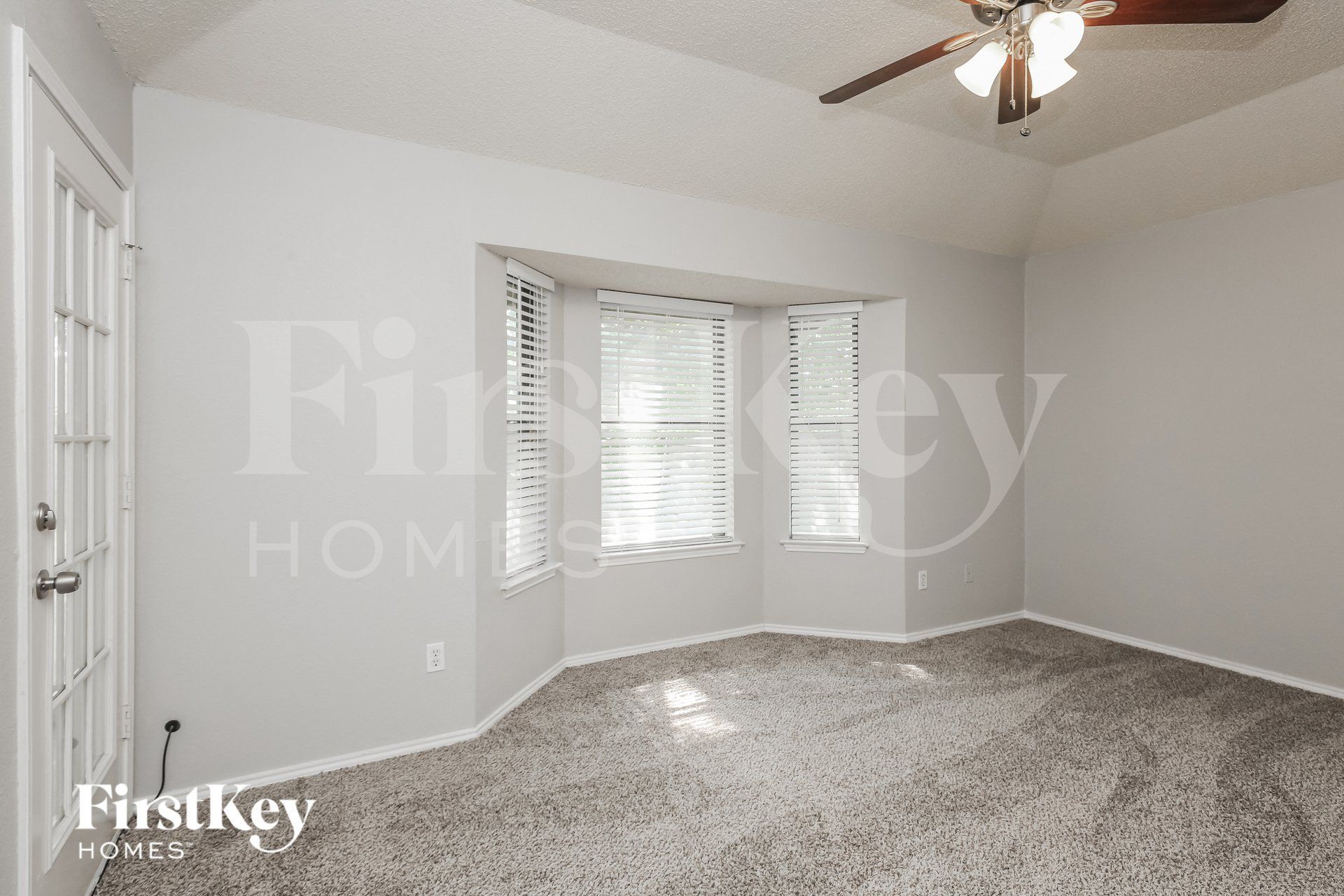 Building Photo - 6008 Sundown Dr