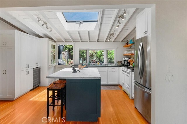 Building Photo - 1511 Bluebird Canyon Dr