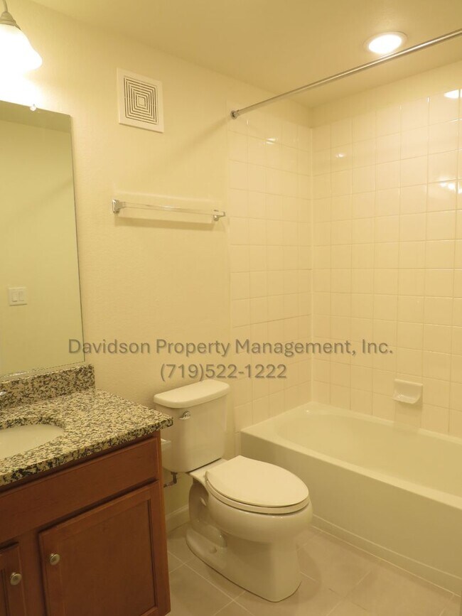 Building Photo - Beautiful Newer Condo in Briargate Area