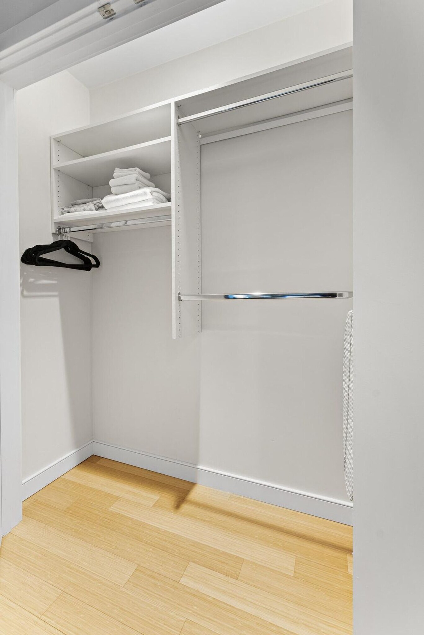 Building Photo - 601 Albany St