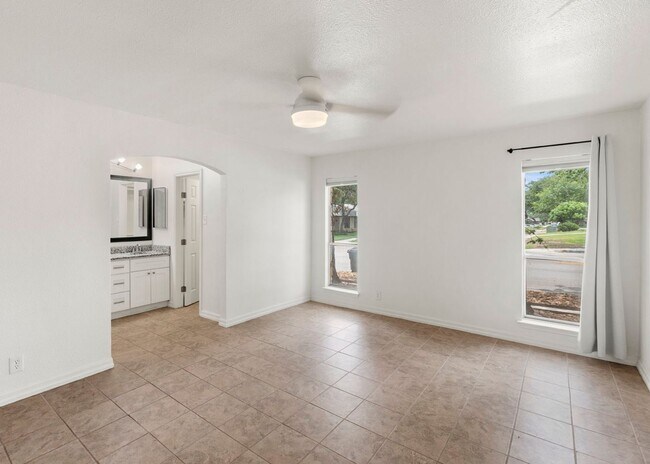 Building Photo - Move-In Ready Contemporary Gem on Treed Co...