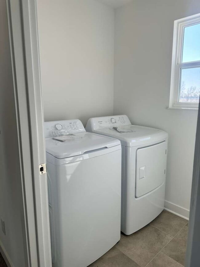 Building Photo - Beautiful new construction featuring 4 bedrooms and 2.5 baths, ideally located just minutes from ...