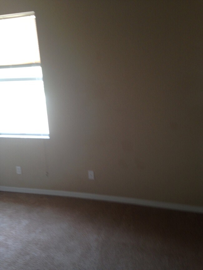 Building Photo - 5590 53rd Ave