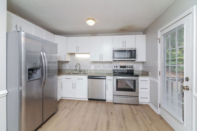 Building Photo - 1021 Amber Acres Ln