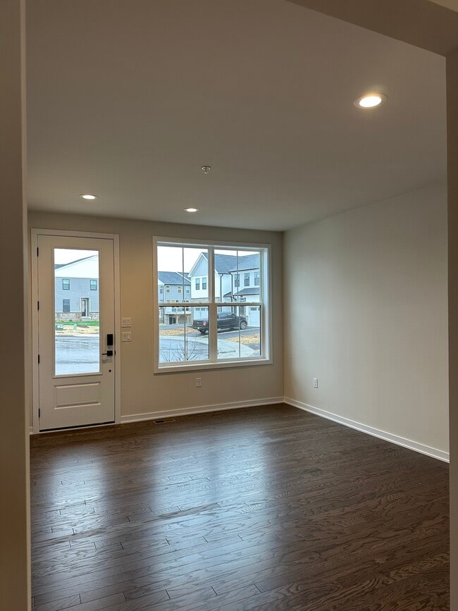 Building Photo - 182 Mahogany Ln