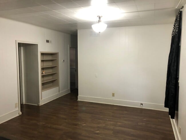 Building Photo - 416 N 15th St