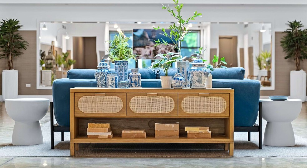 Building Photo - 5430 N Sheridan Rd