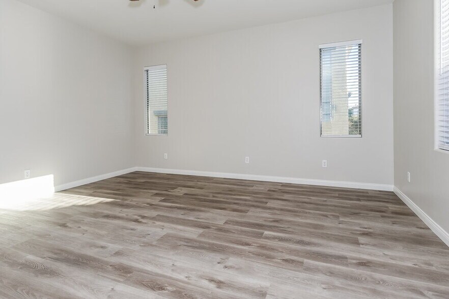 Building Photo - 613 Ryan Peak Ln