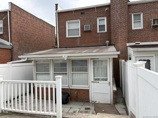 Building Photo - 10-27-27 116th St