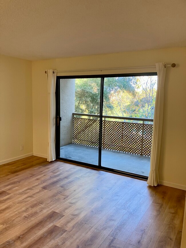 Building Photo - 350 N Civic Dr