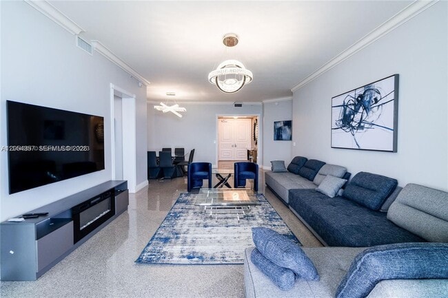 Building Photo - 16051 Collins Ave