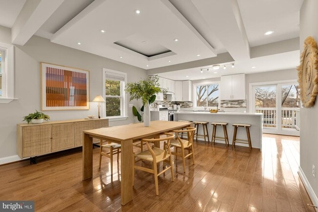 Building Photo - 2228 Kearny St NE