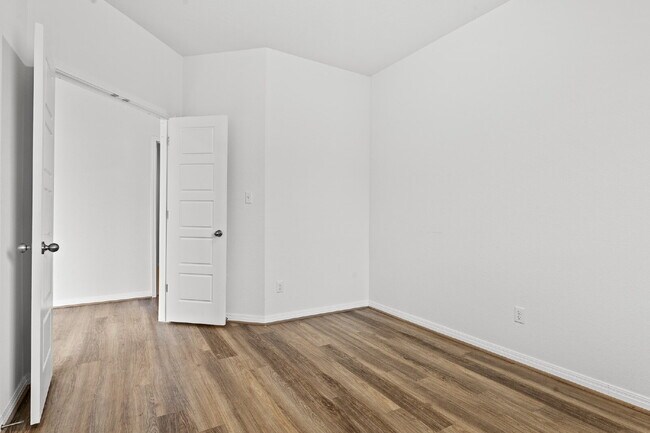 Building Photo - "Charming 3-Bedroom Home with 2 Baths in San Marcos – 1821 Sq Ft of Comfort!"