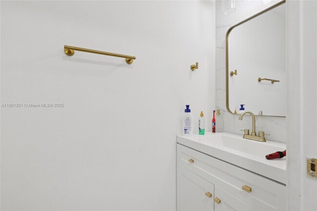 Building Photo - 14804 SW 155th Pl