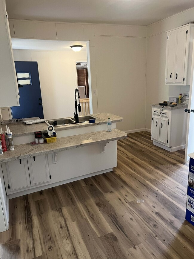 Building Photo - 1403 Goehler Rd SE