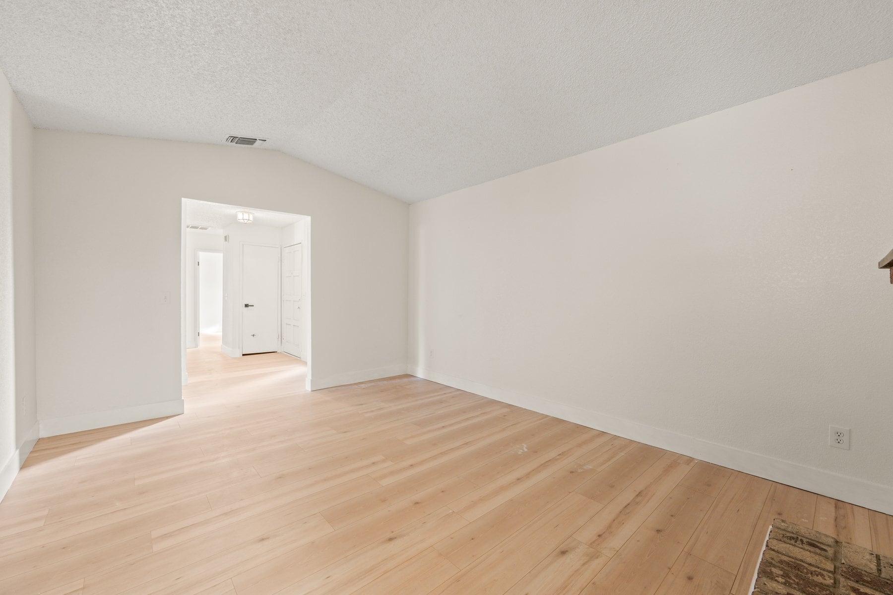 Building Photo - 8917 Fredric Ave