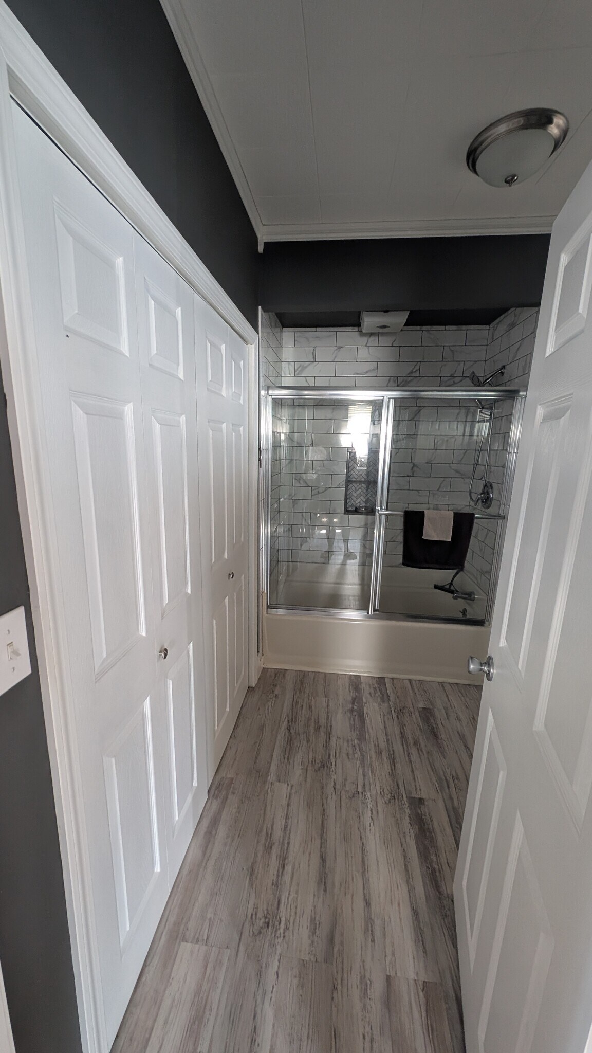 Building Photo - 142 Bluff Ave