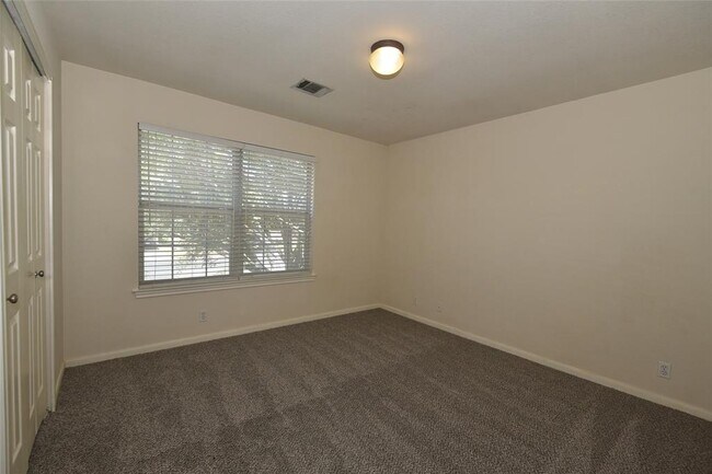 Building Photo - 16807 Luckenwald Dr