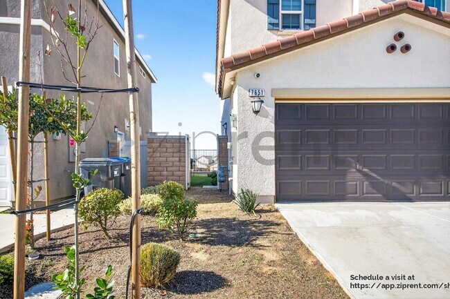 Building Photo - 7651 Heathblossom St